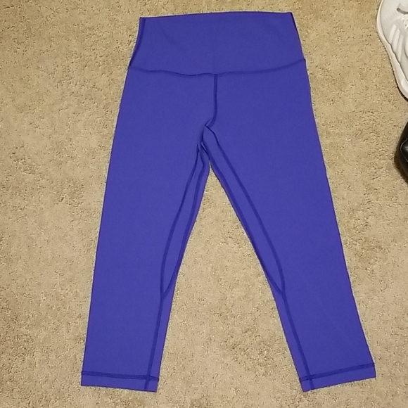 SOLD Lululemon align MORROCAN BLUE crops sz 8 - Picture 3 of 6